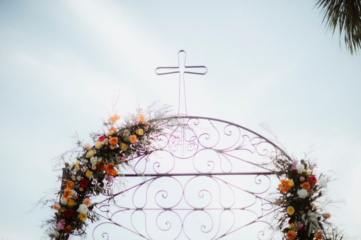 unique iron gate wedding ceremony arch