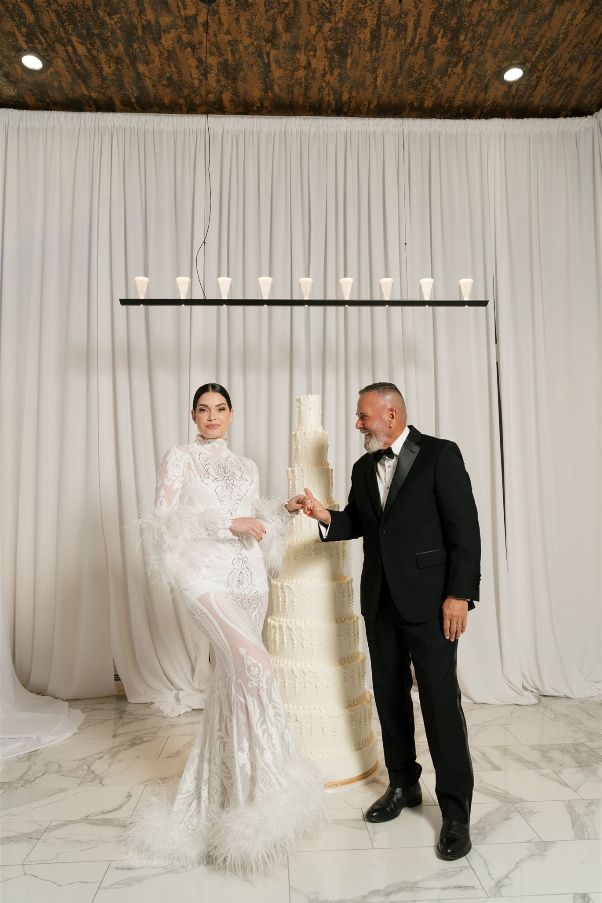 10-tier wedding cake