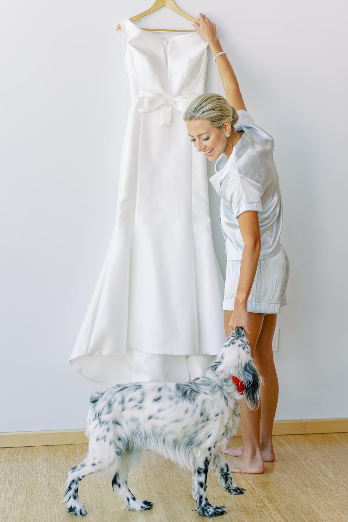 bow detail wedding dress