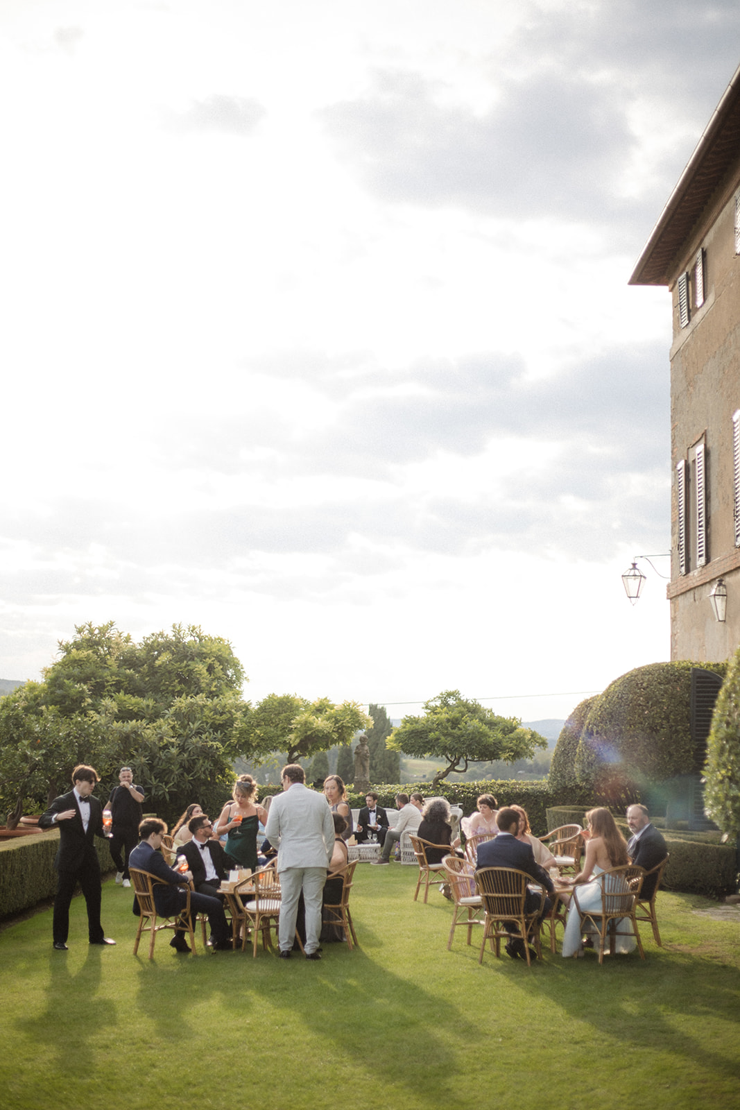 tuscan-wedding-photographer-at-borgo-stomennano-73