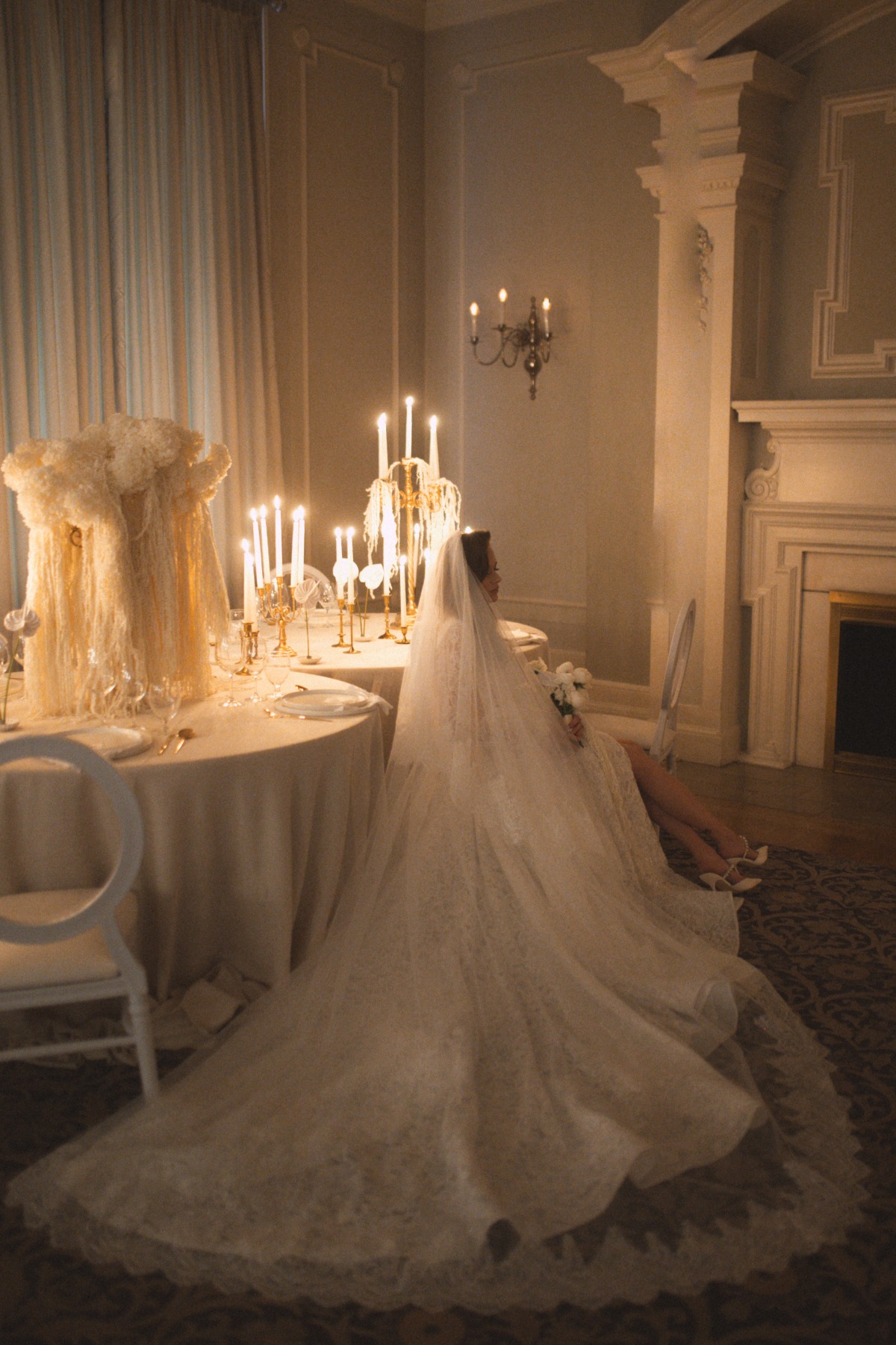 candles vs flowers for wedding table decor
