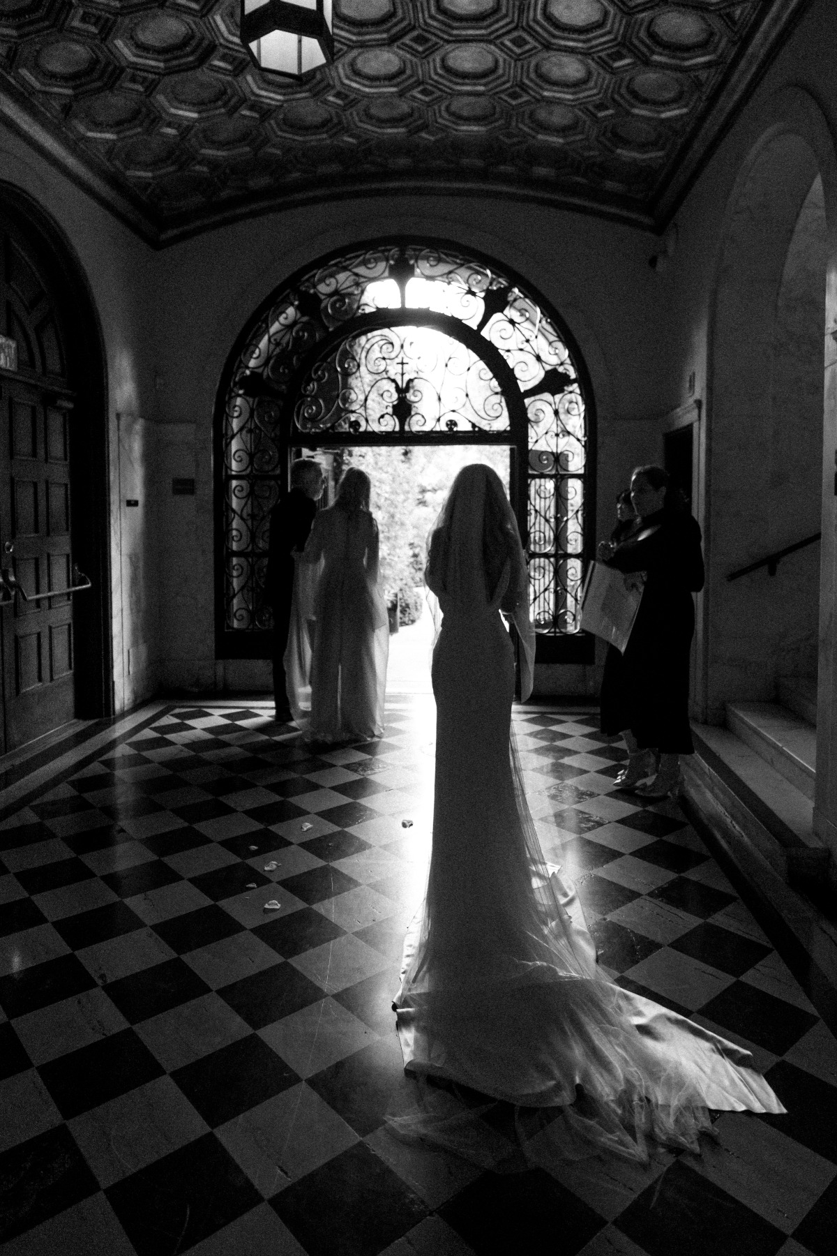 classic city wedding style