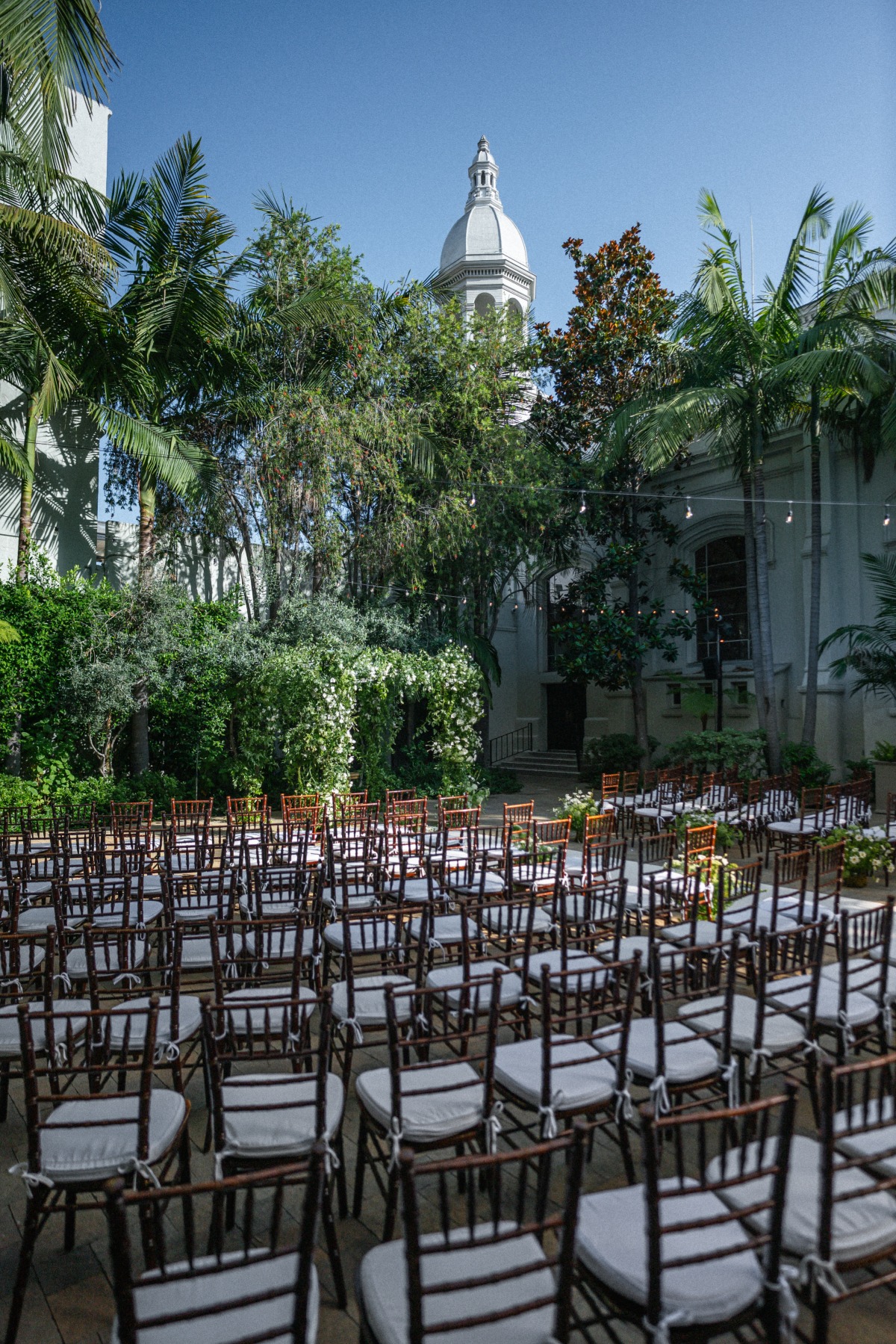 courtyard wedding ceremony