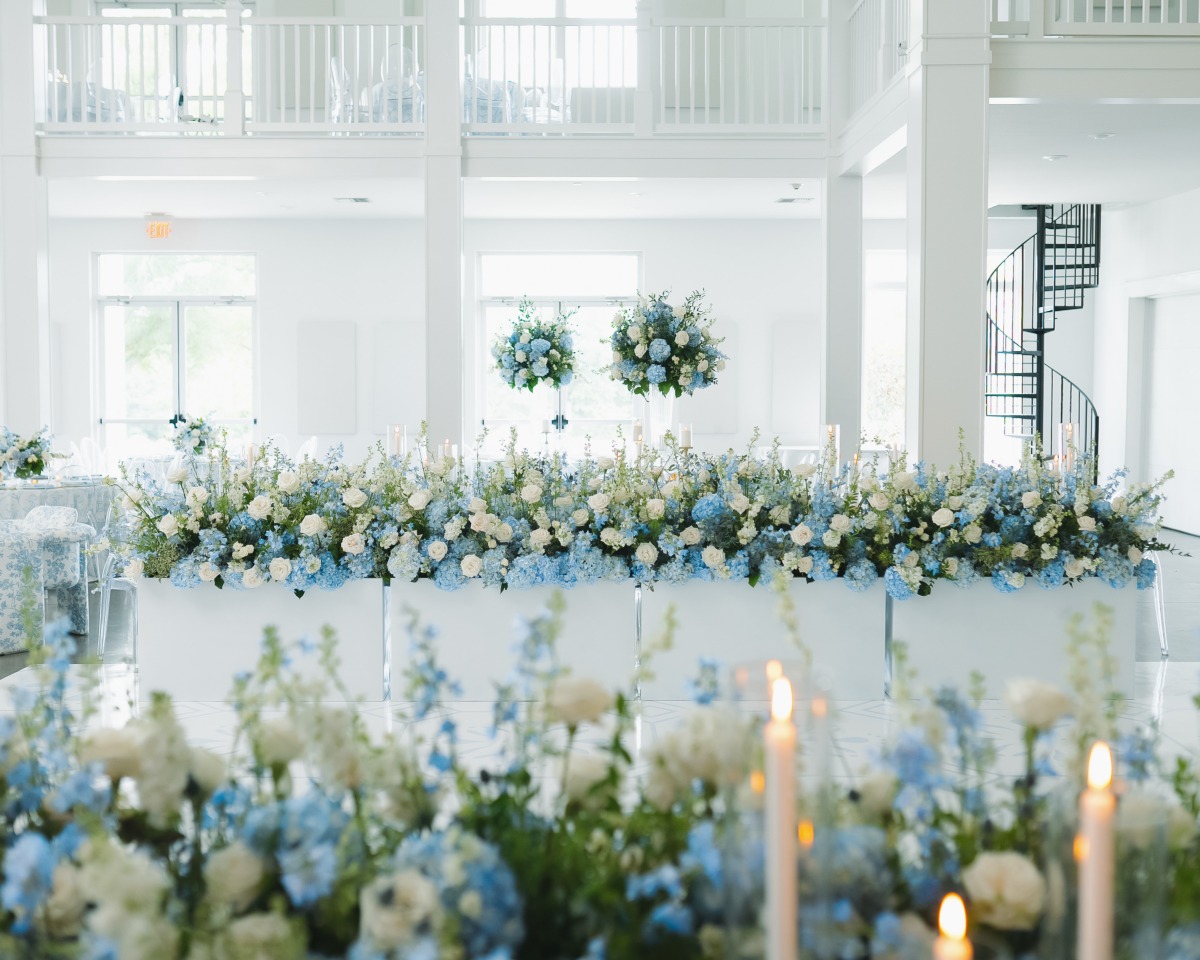 blue and white wedding flowers