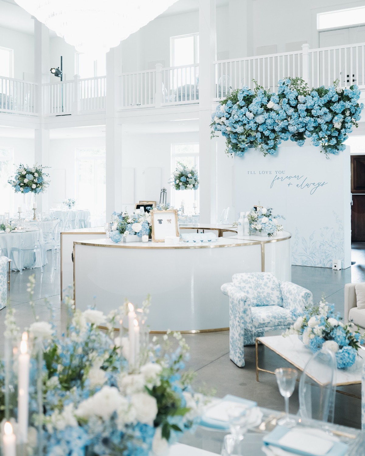 blue and white wedding reception ideas