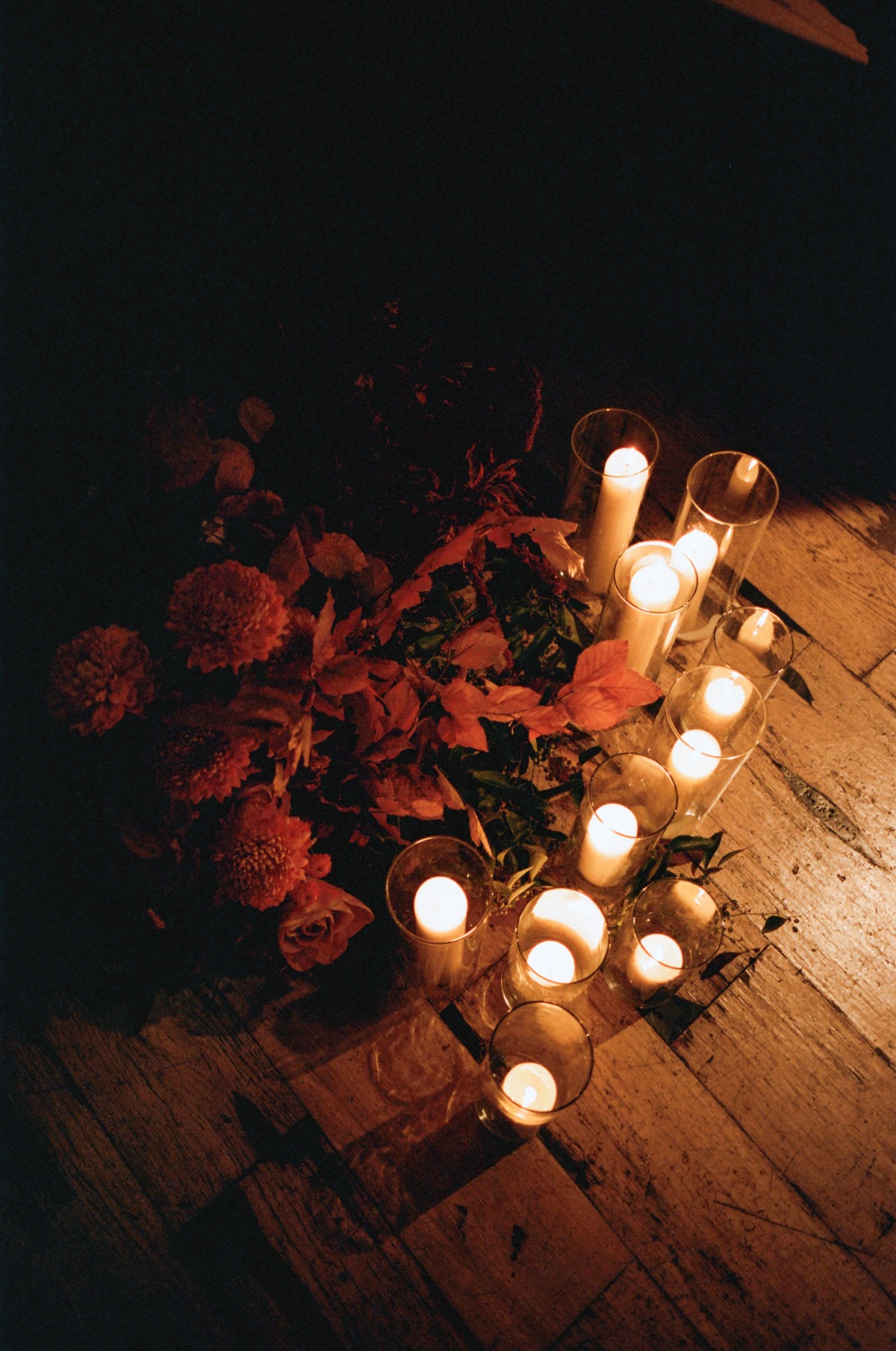 moody wedding decor ideas