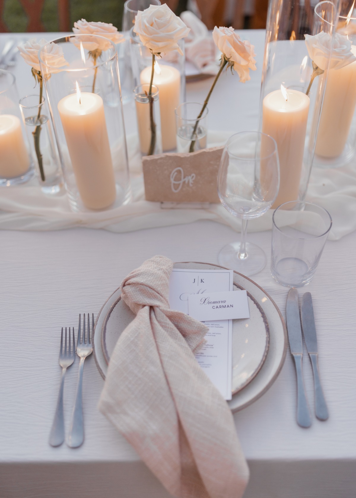 natural linen place settings