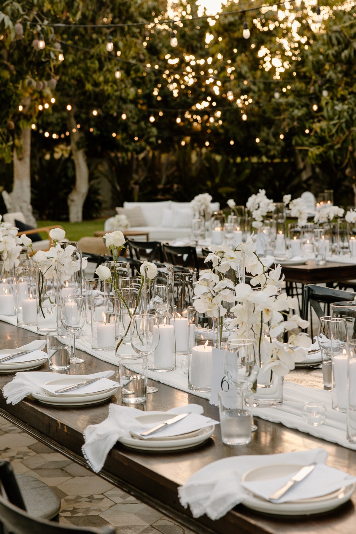 simple white wedding flowers