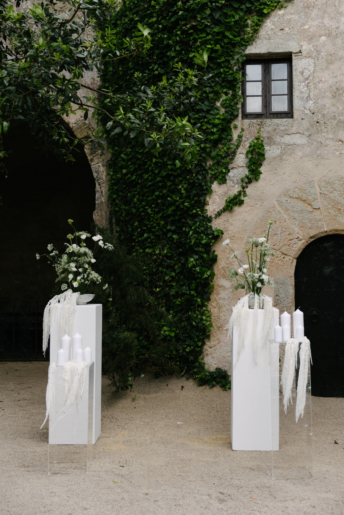 modern wedding ceremony altar ideas