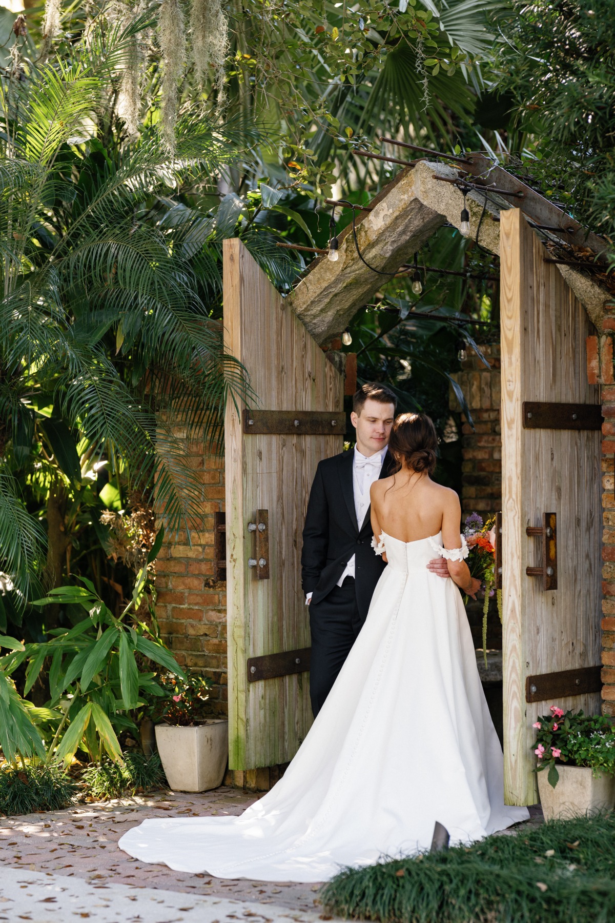 couples portrait ideas for bride and groom