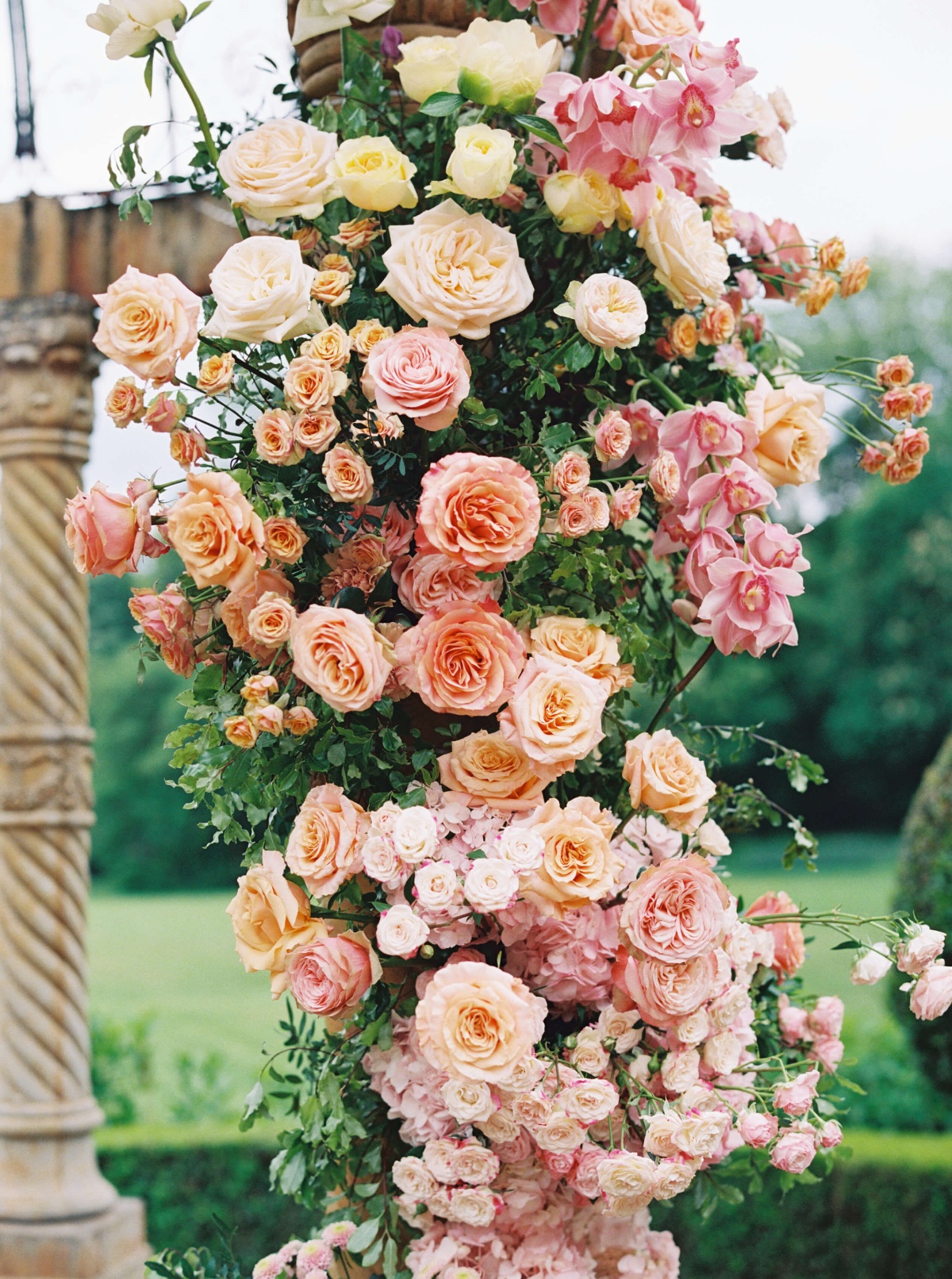 blush and peach wedding flowers