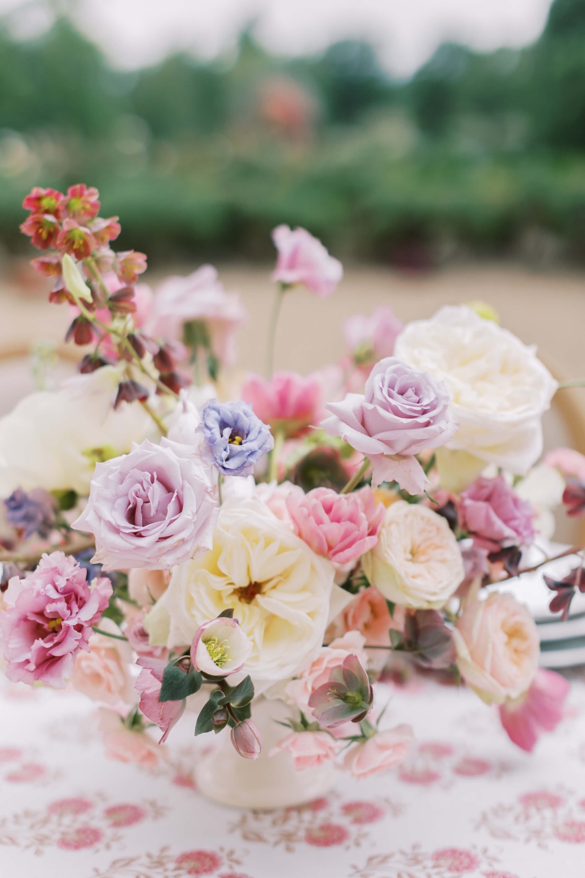 pastel wedding floral centerpiece ideas