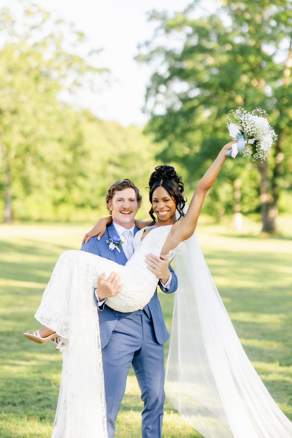 blue and white wedding ideas