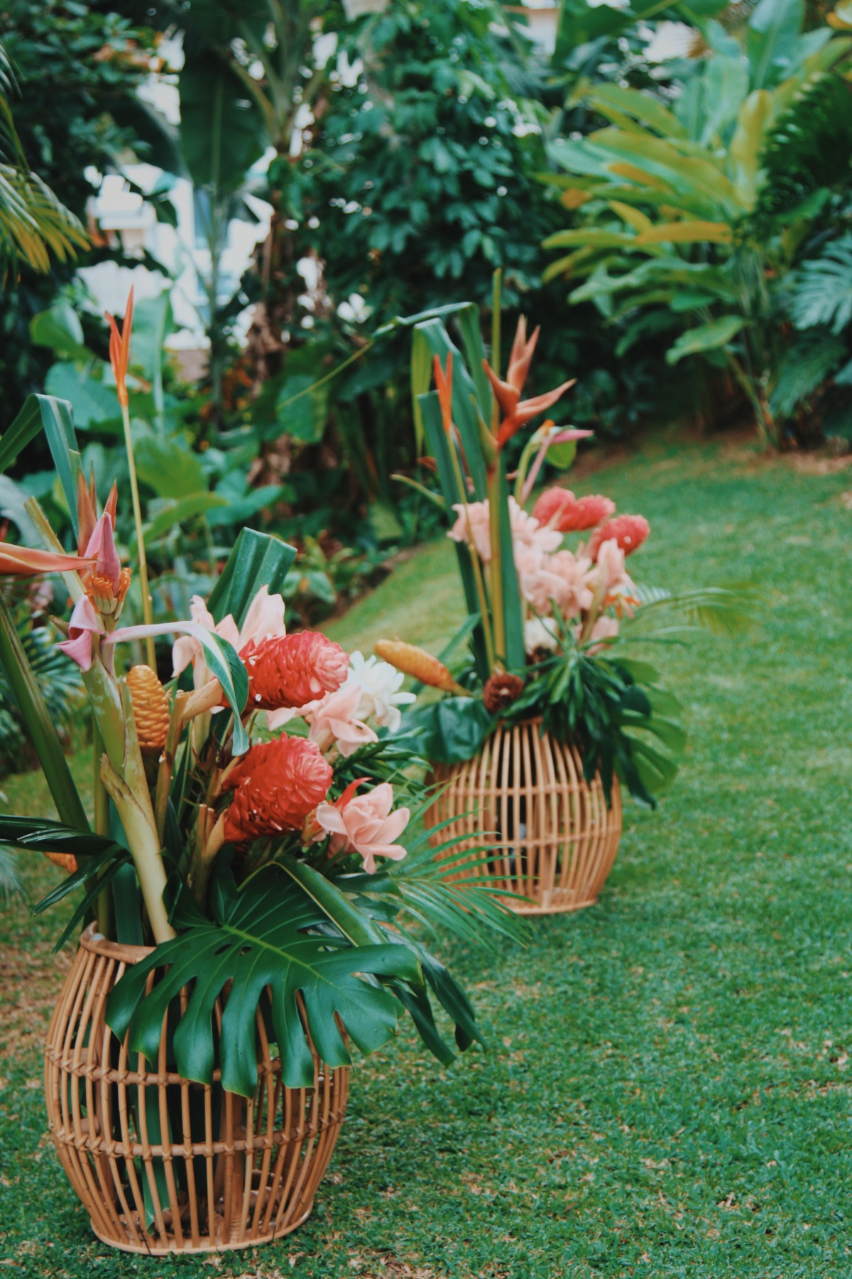 tropical wedding ceremony arrangements
