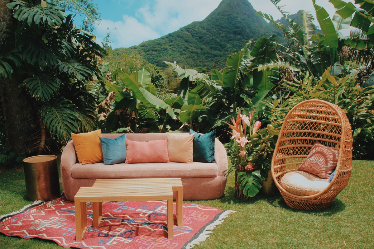 outdoor lounge for wedding in hawaii