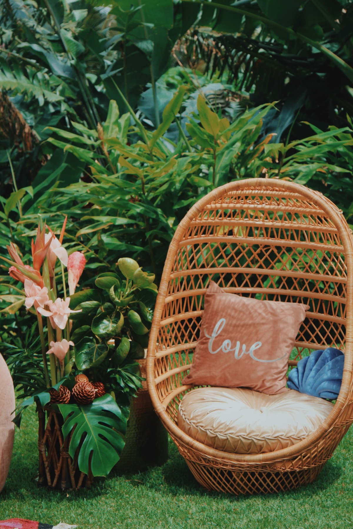 hawaii-styled-shoot-selects-valley-artistry-hawaii-034