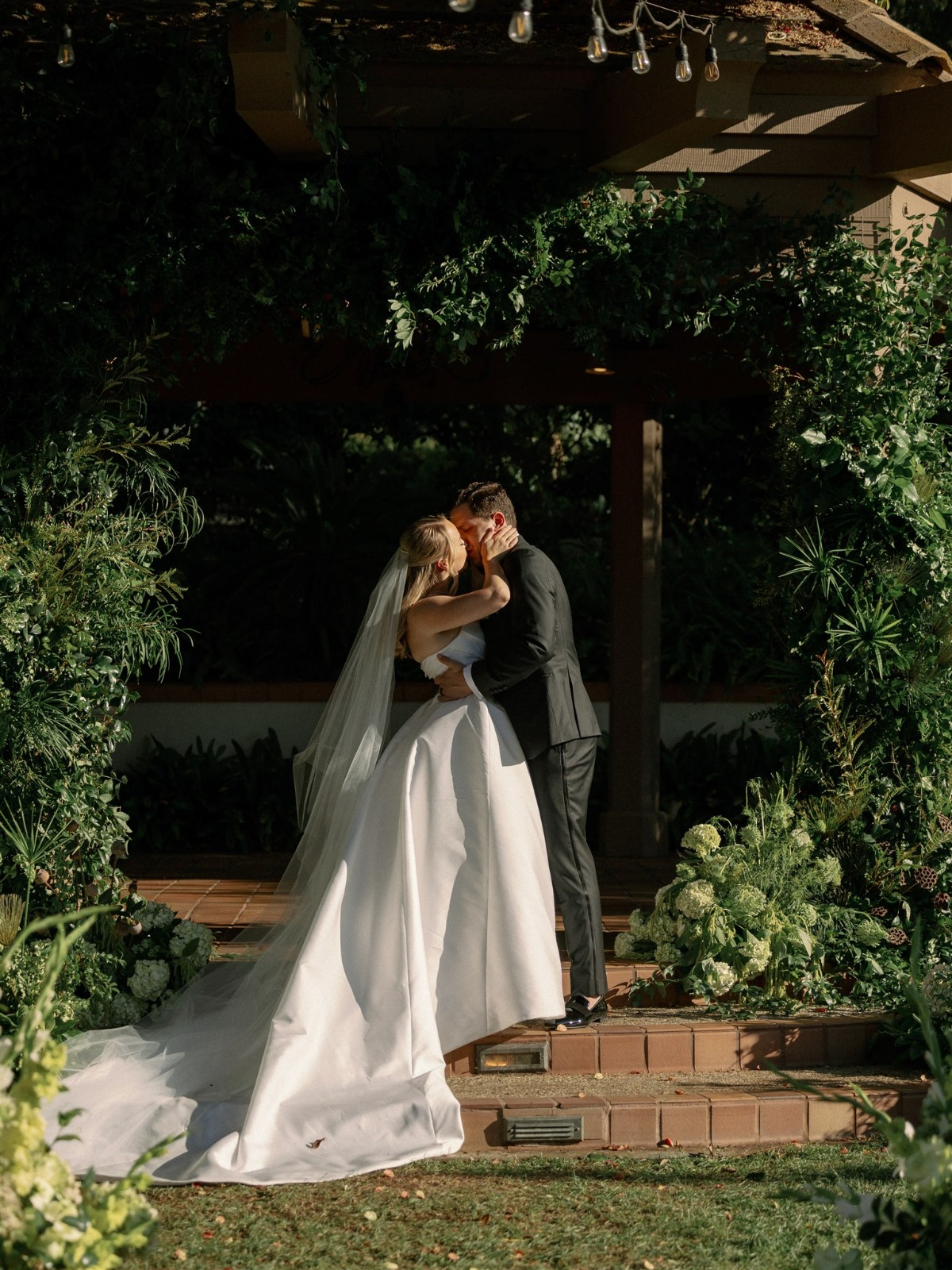 natural garden wedding ceremony