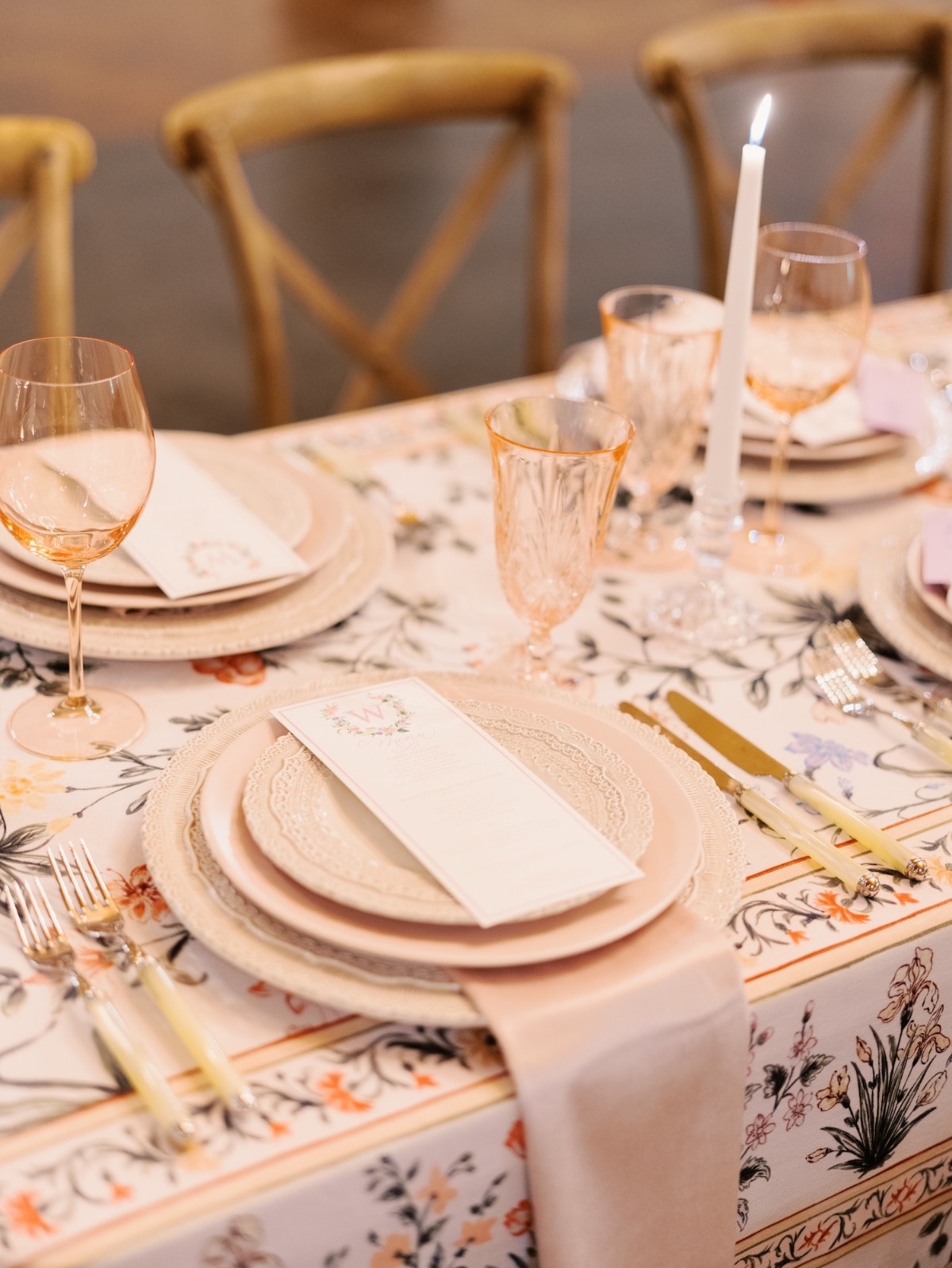 peach wedding tablescape ideas