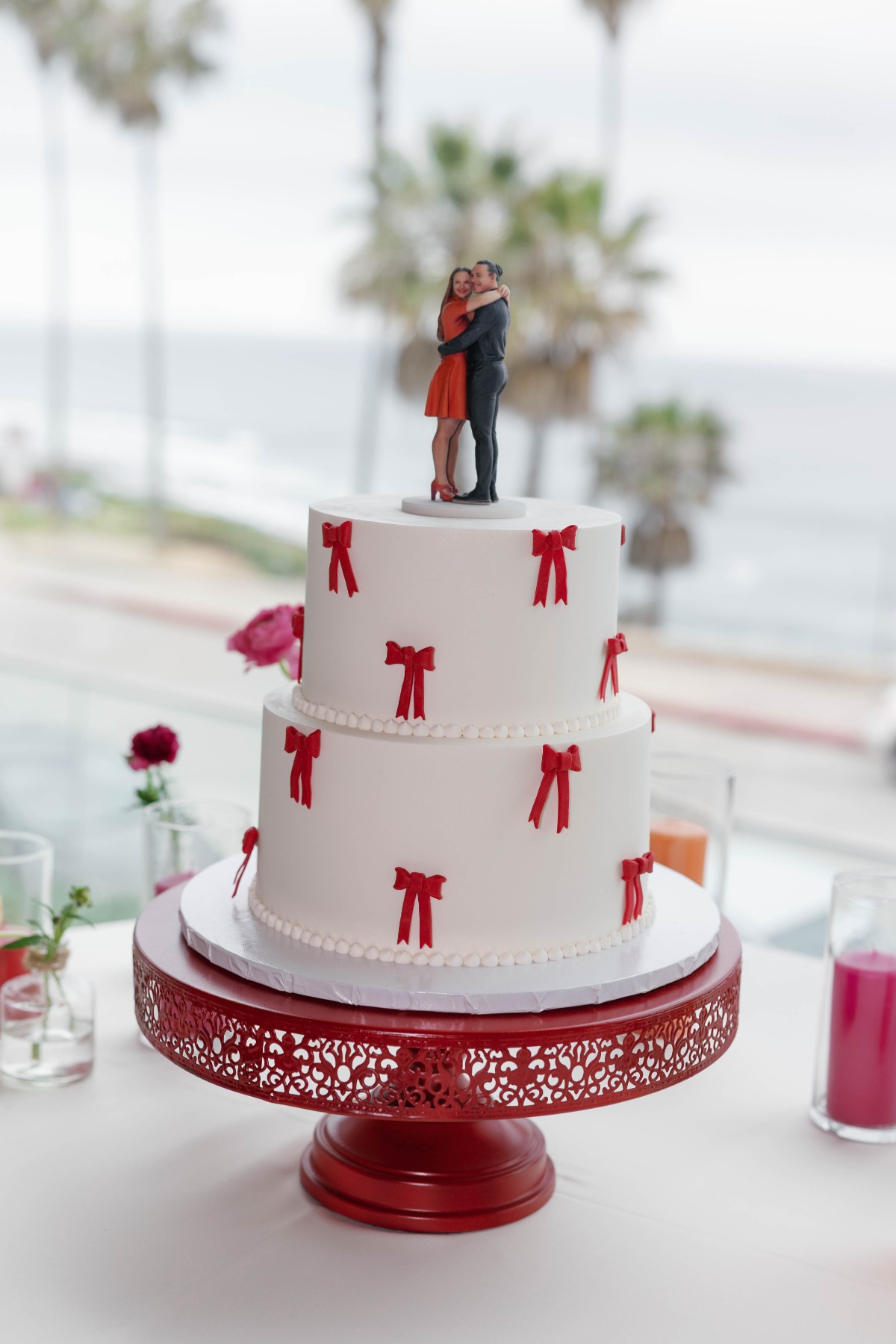 bow wedding cake