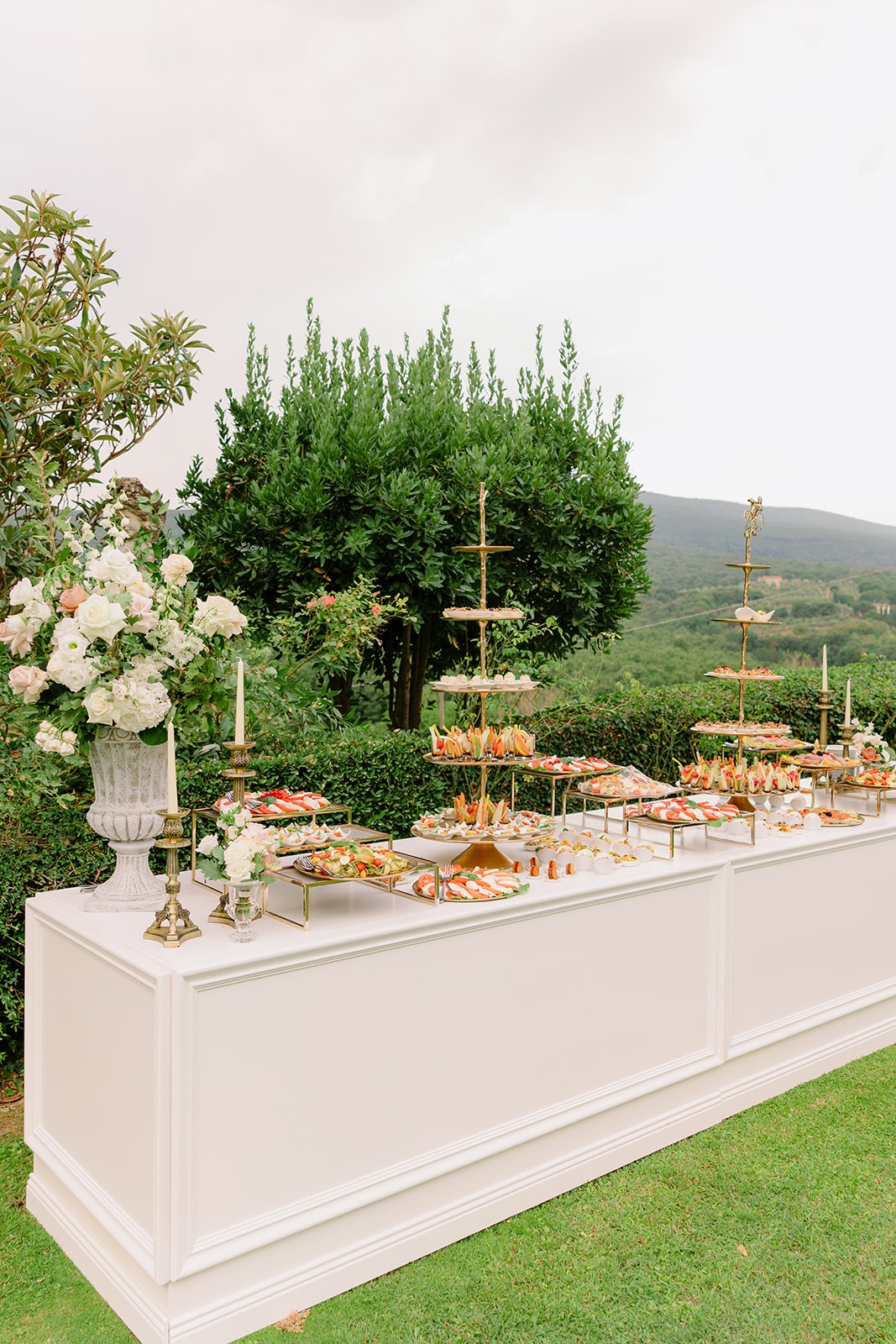 attractive food display for wedding buffet