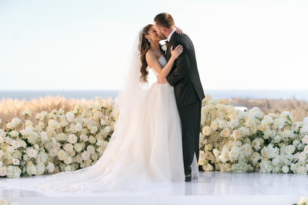 white beach wedding ceremony in los cabos