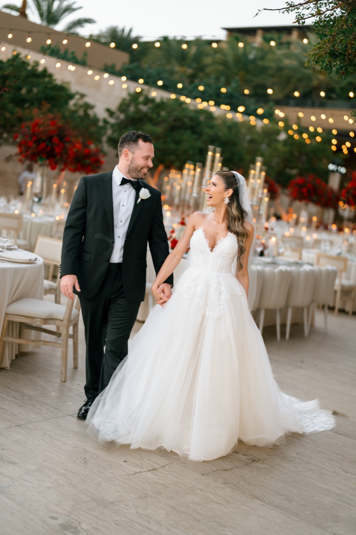 red and white wedding ideas