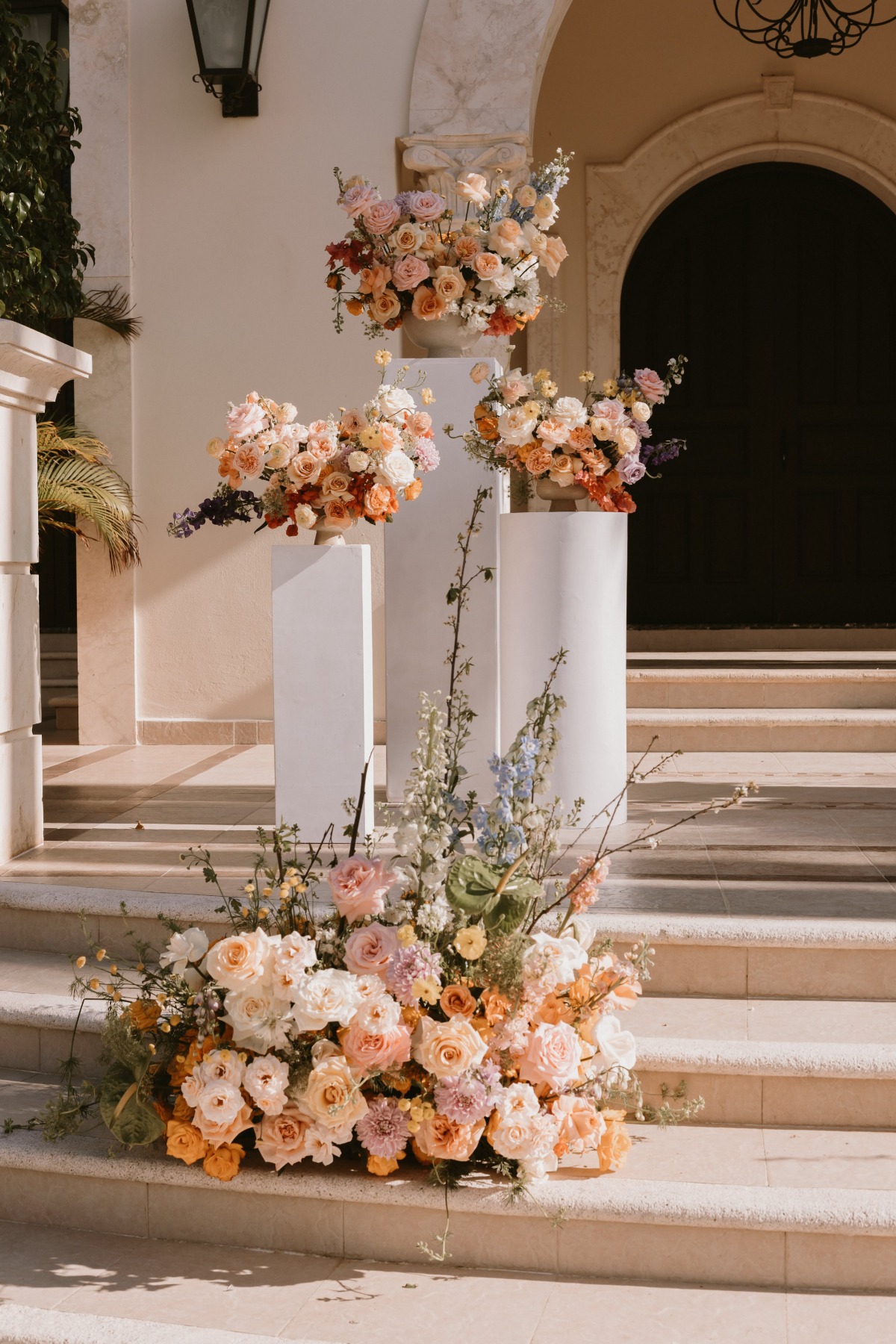 peach and blush wedding flowers