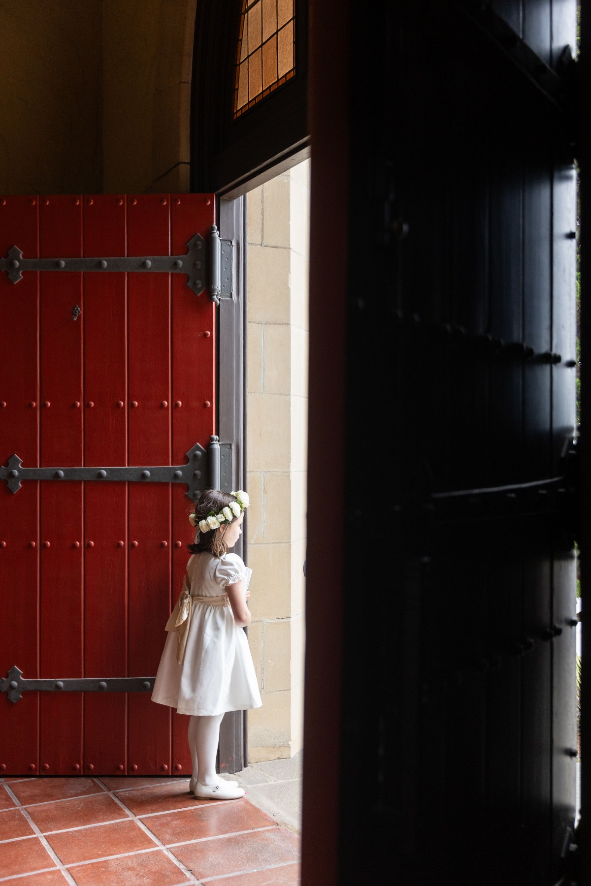 cute flower girl photo ideas