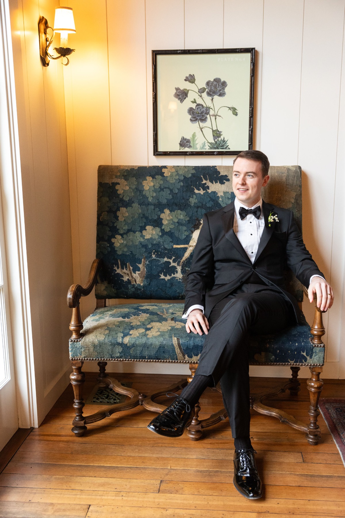 groom portrait ideas