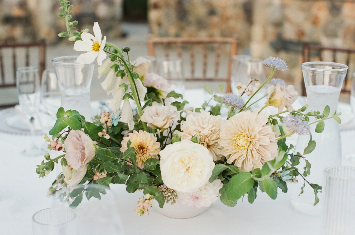 off-white dahlia centerpieces
