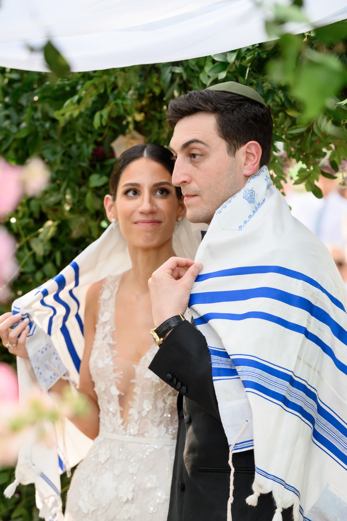 jewish wedding ceremony in a garden
