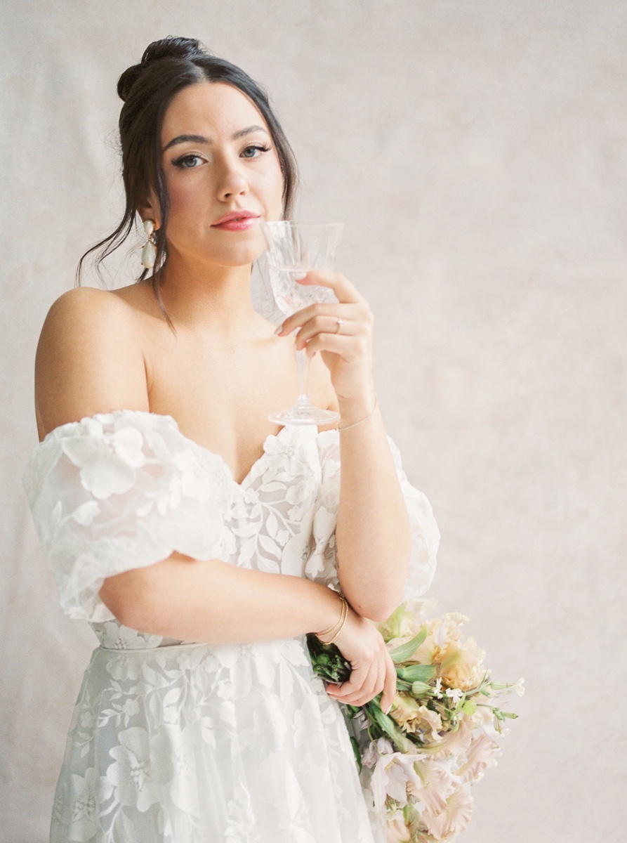 cute bridal portrait ideas
