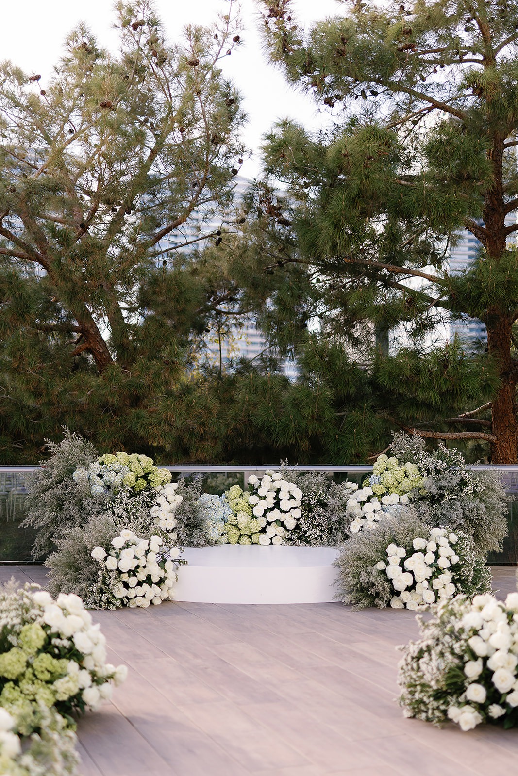 white blue and green wedding flowers