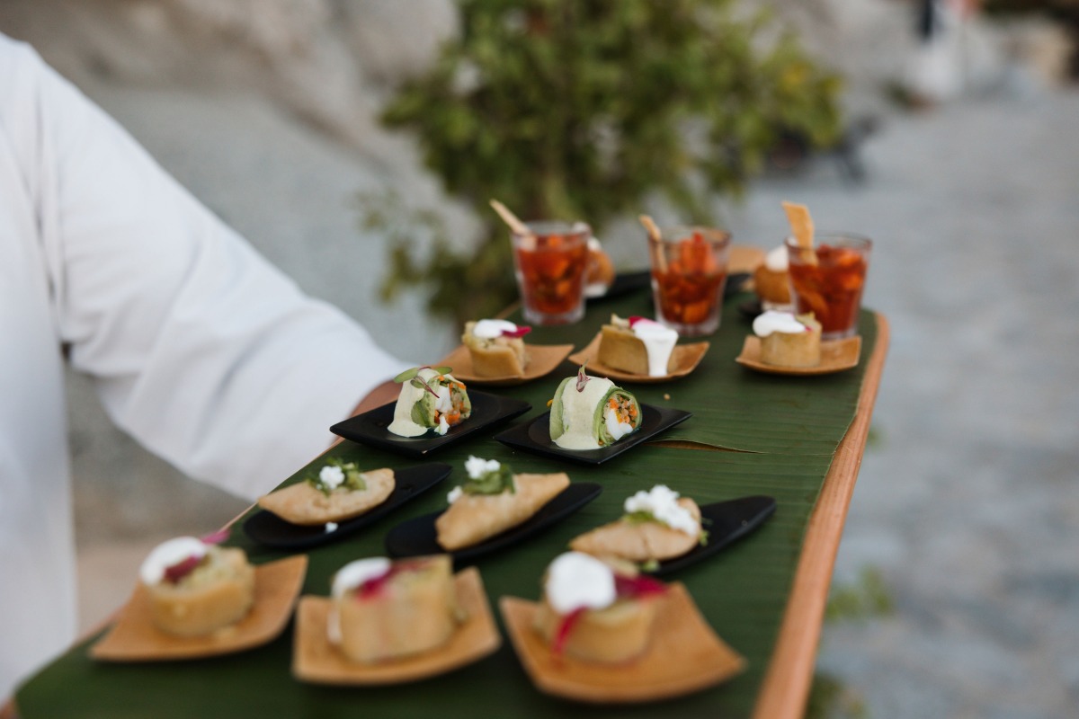cocktail hour food ideas for wedding