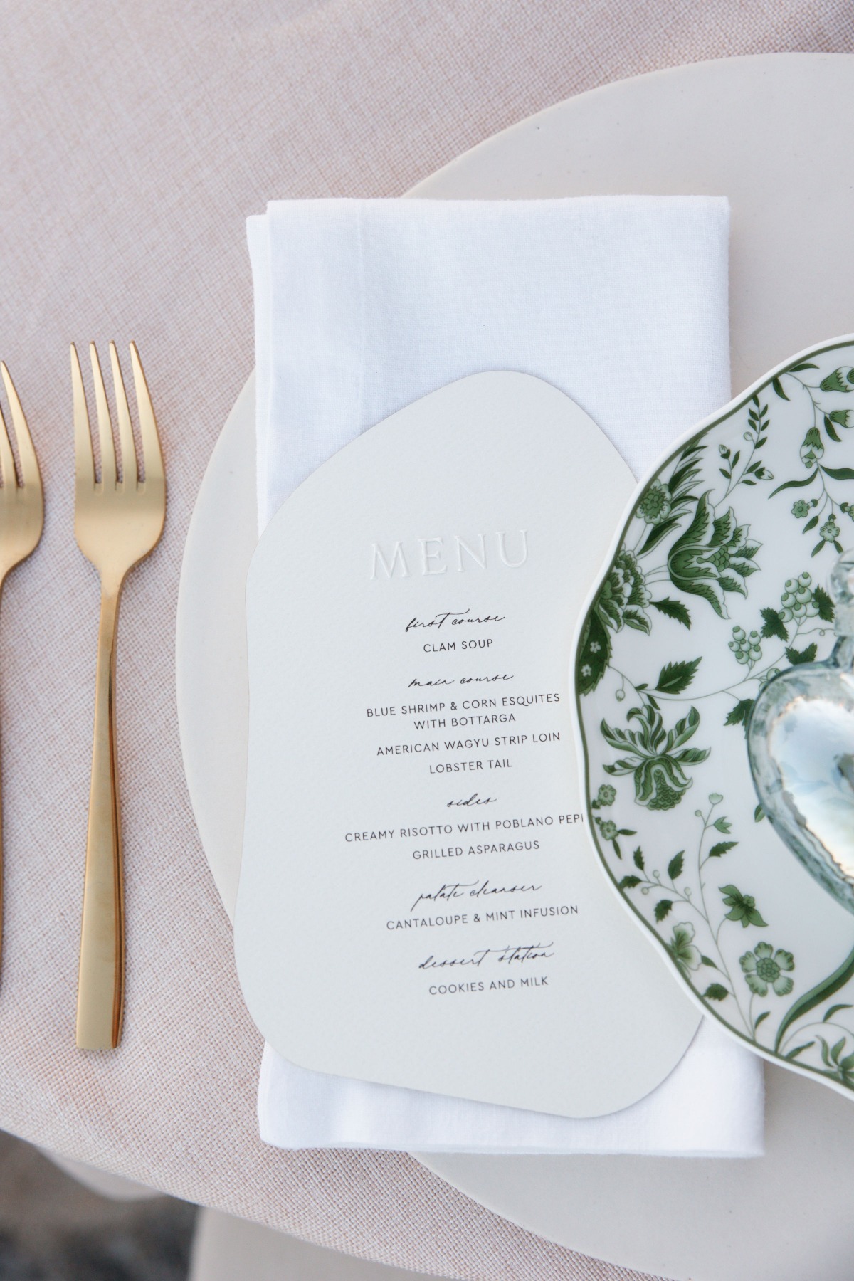 organic looking paper menu for wedding