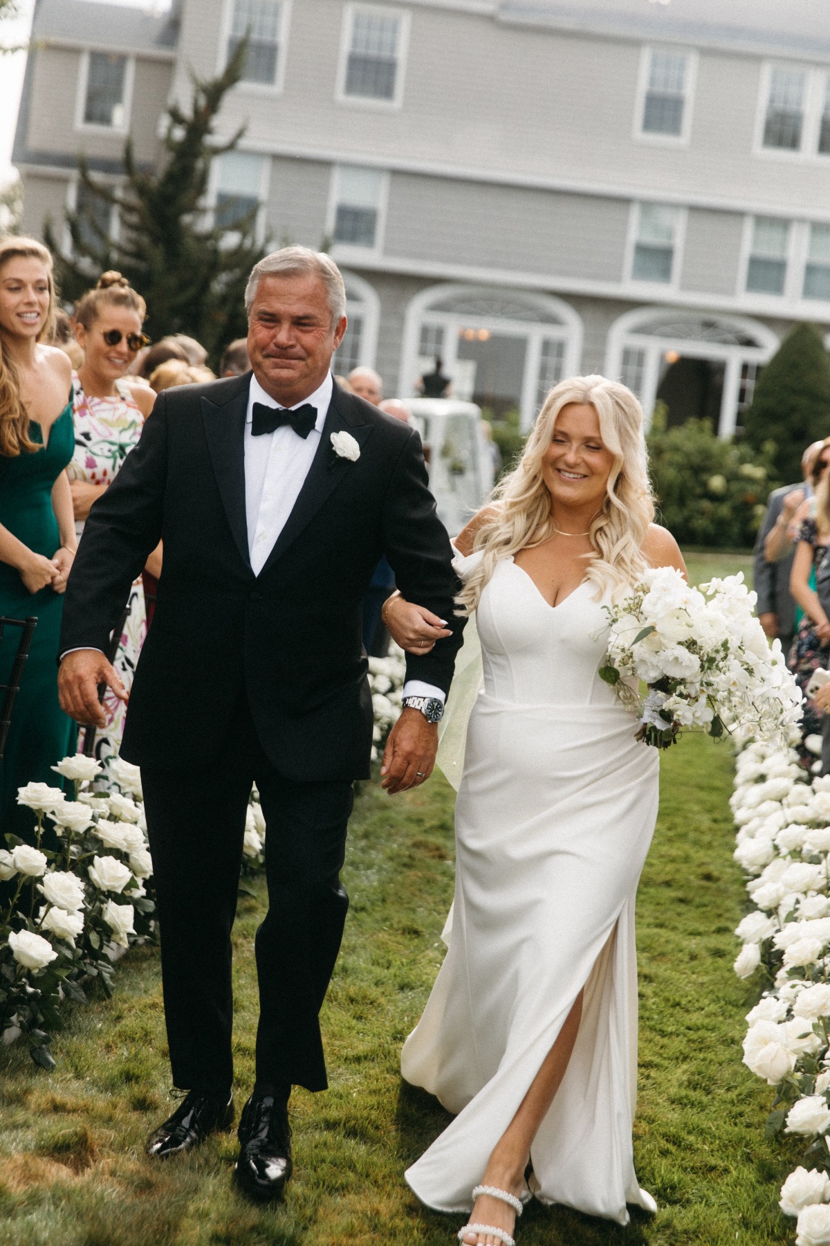 bride walking down the aisle photo ideas