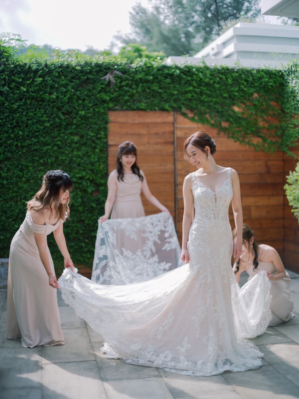 mermaid lace wedding dress