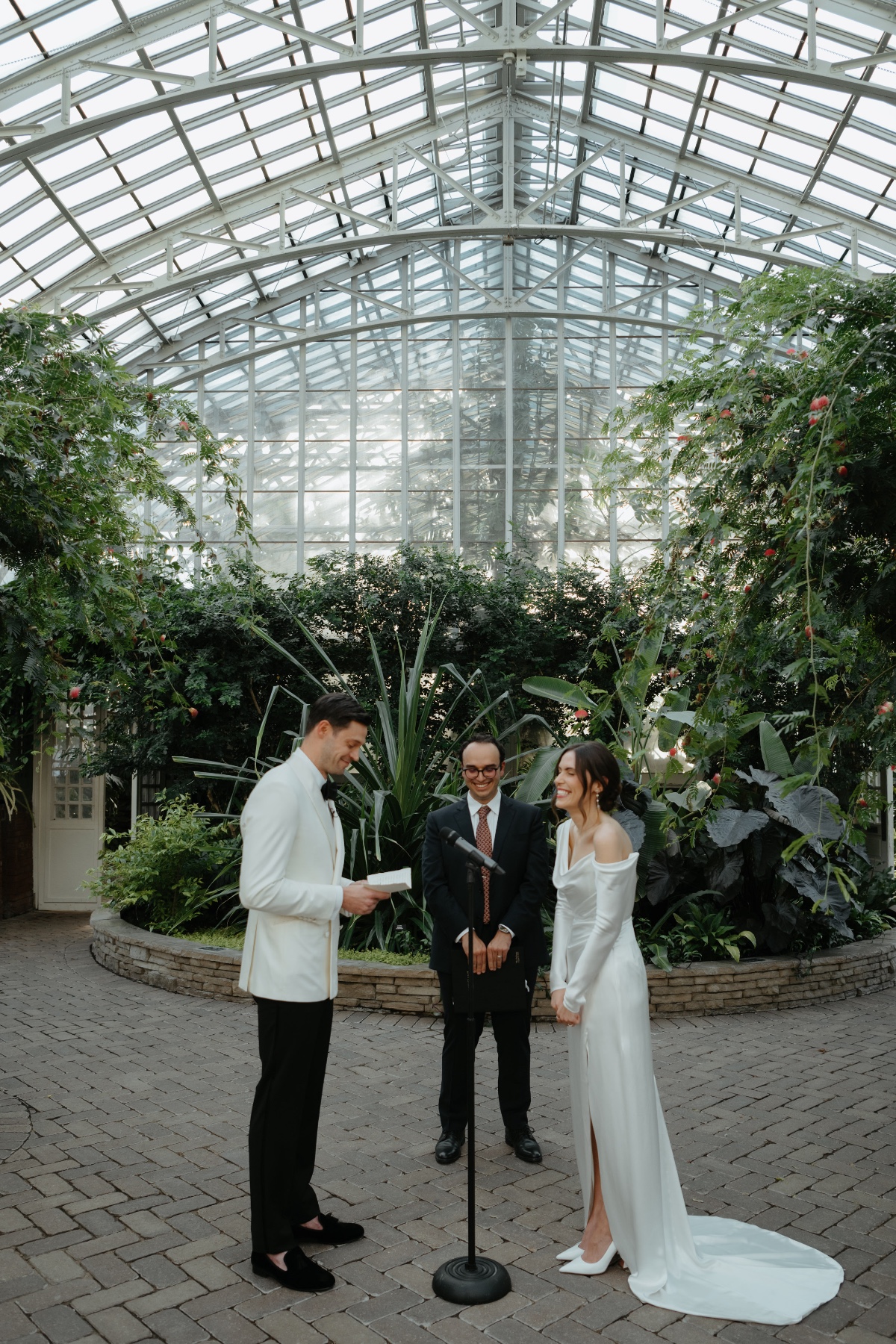 garfield-conservatory-chicago-wedding-37