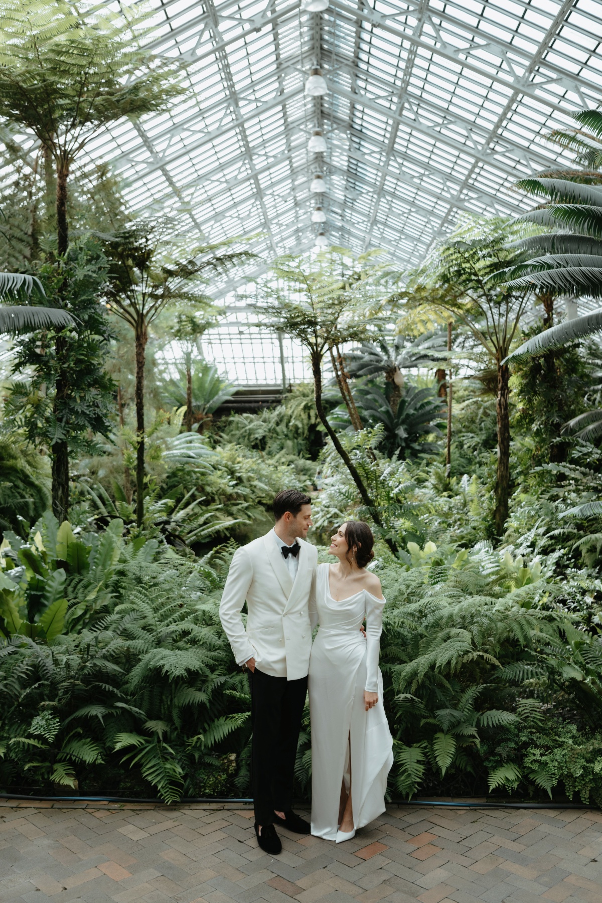 garfield-conservatory-chicago-wedding-56