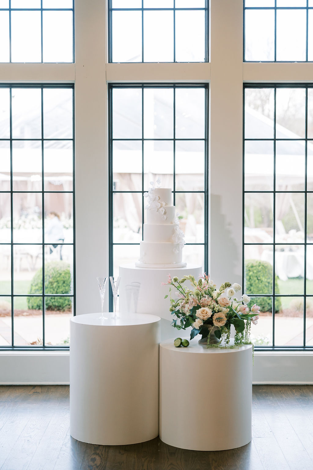minimalist wedding cake ideas