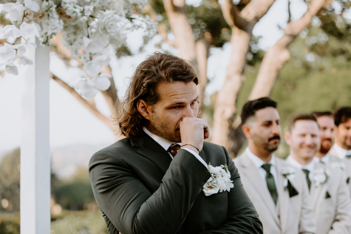 groom ceremony photo ideas