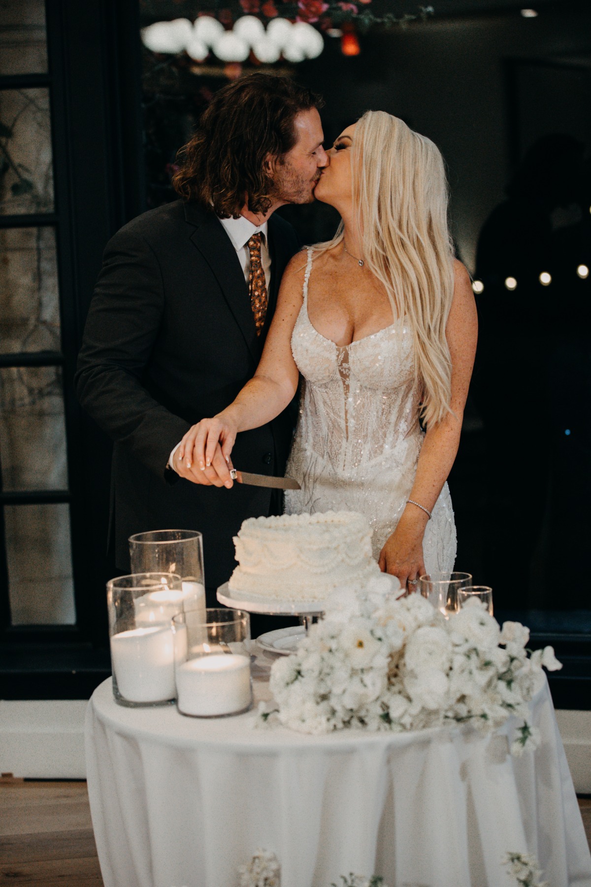 bride and groom cutting cake photo ideas