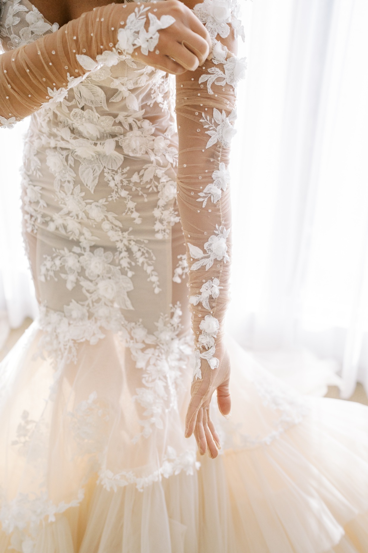 lace gloves by galia lahav