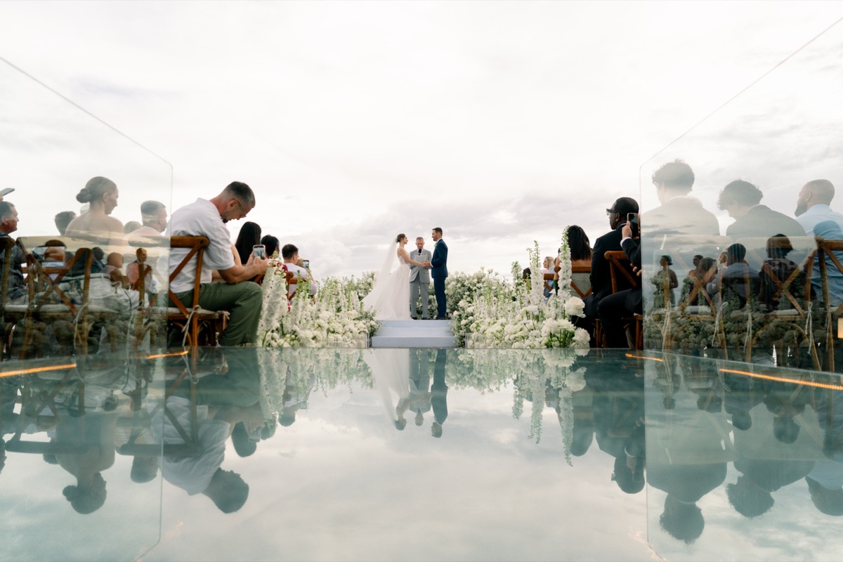 phuket-romance-julia-jon-19apr2025-sri-panwa-madiowphotography-22