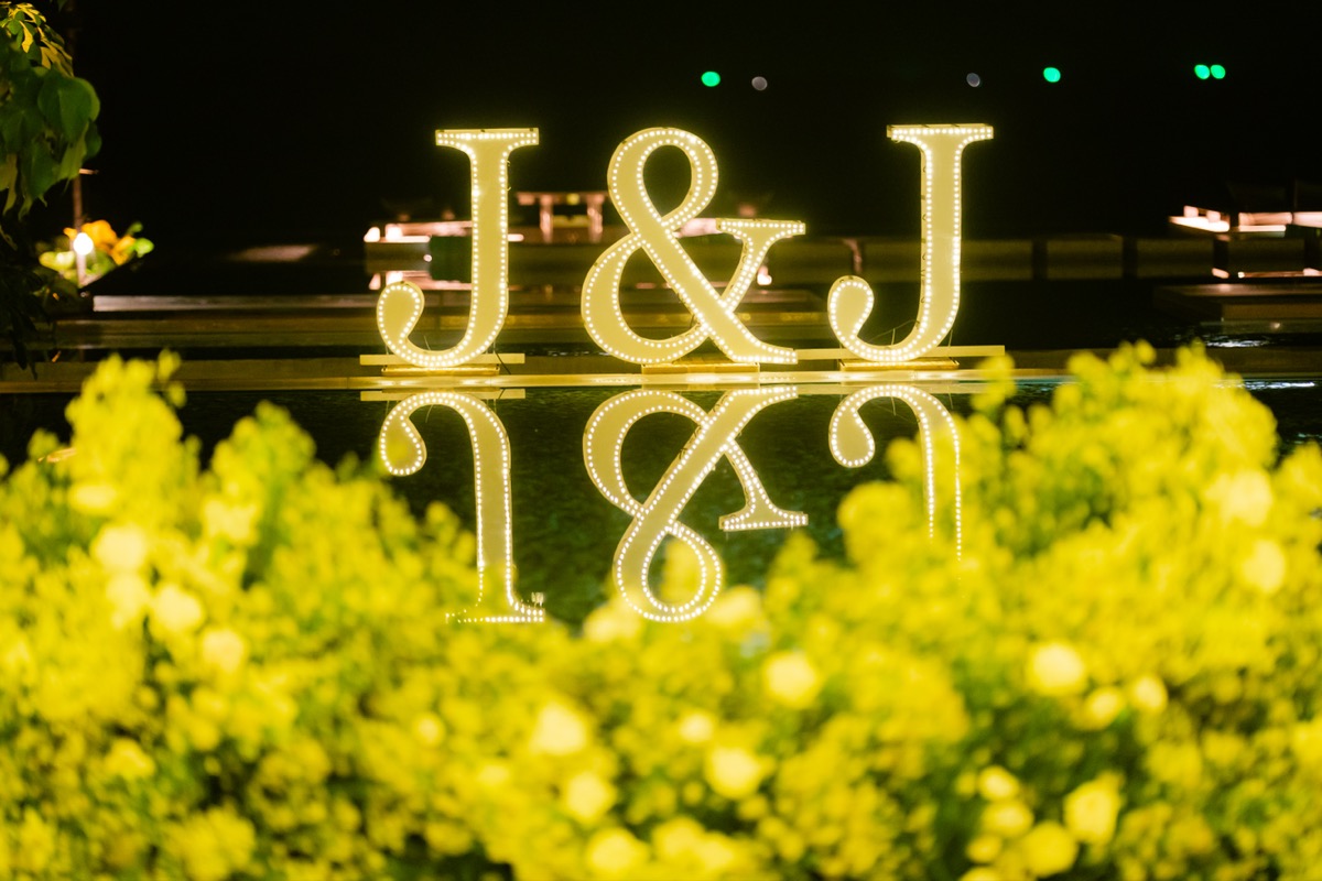 phuket-romance-julia-jon-19apr2025-sri-panwa-madiowphotography-41