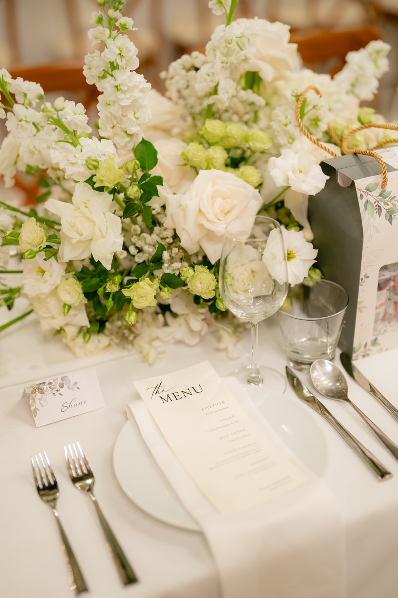 white wedding flowers for reception
