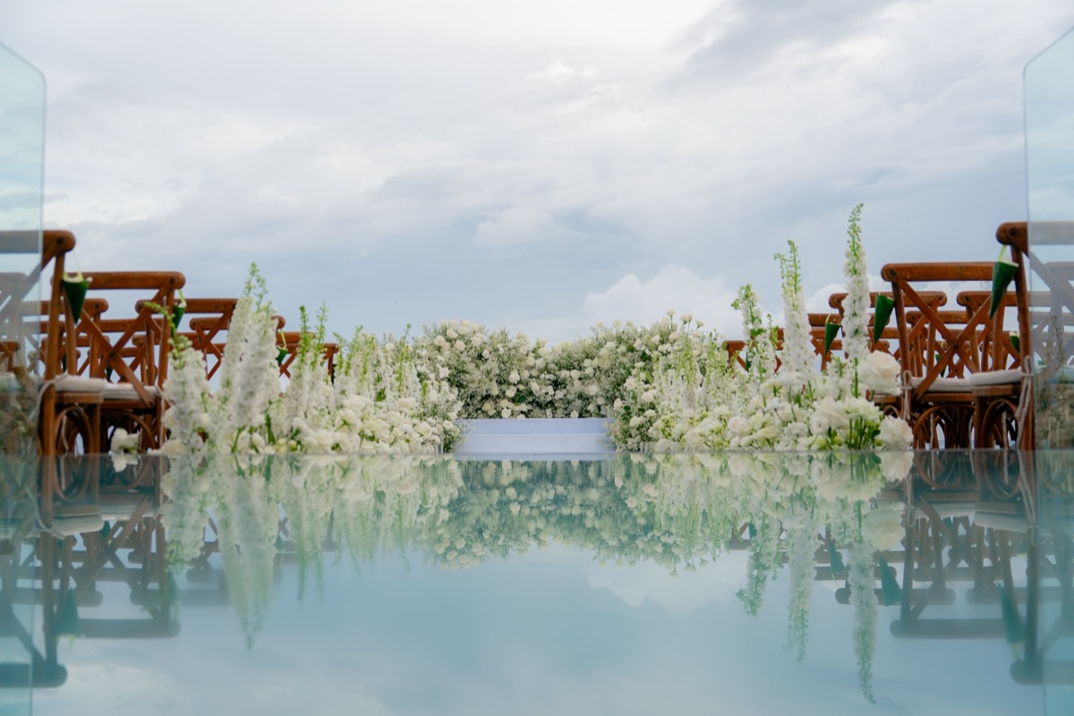 phuket-romance-julia-jon-19apr2025-sri-panwa-madiowphotography-51