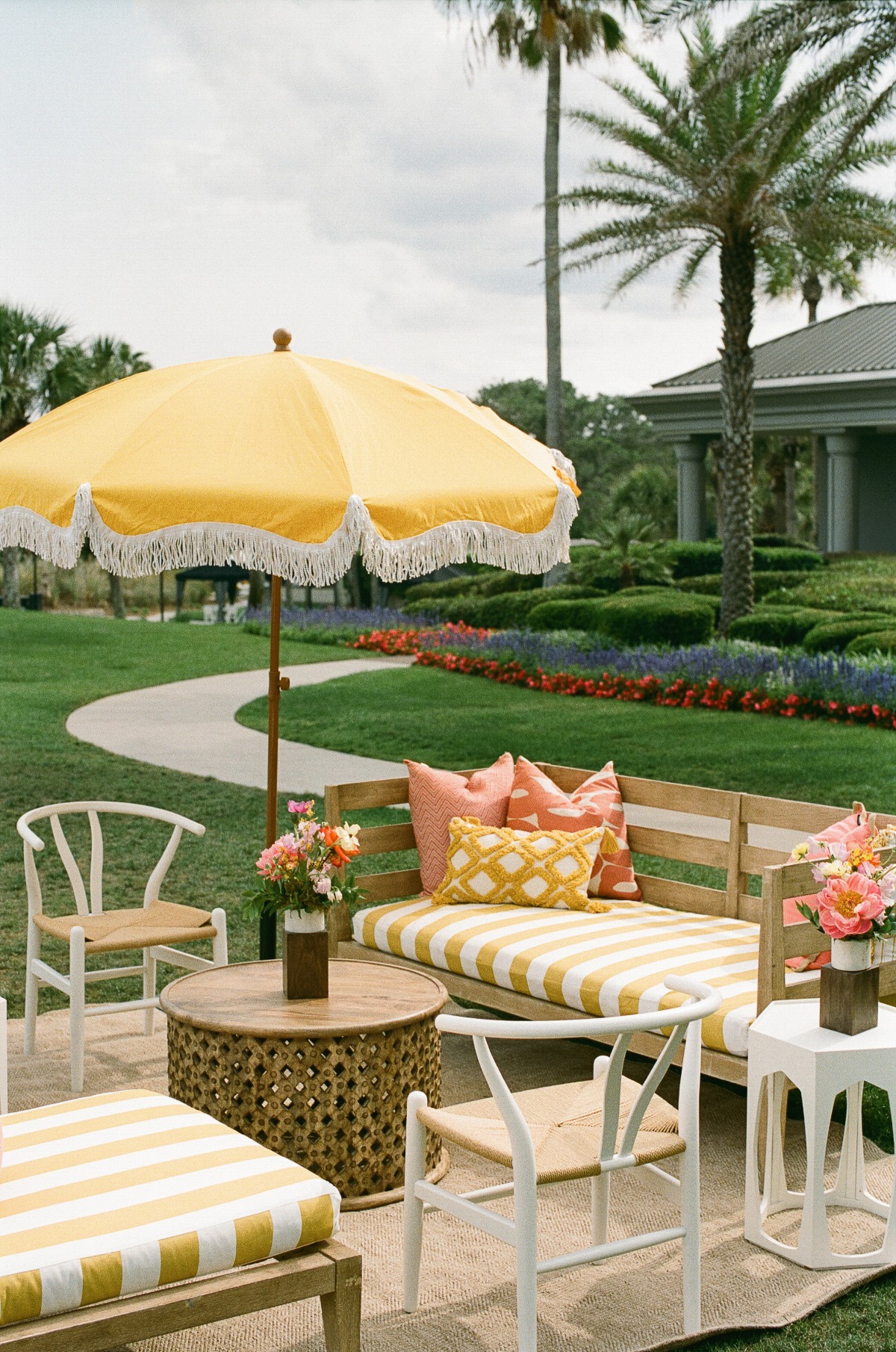 colorful lounge ideas for wedding