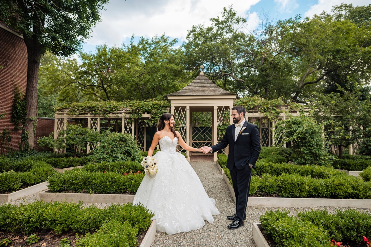 garden wedding portraits