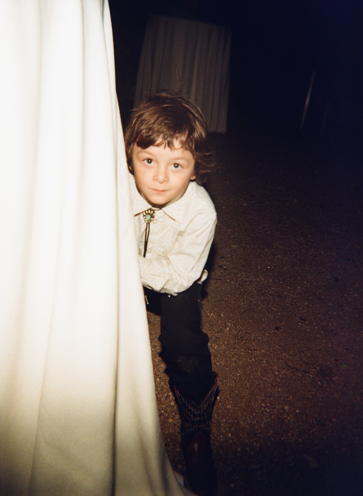 cute kid photo idea for wedding